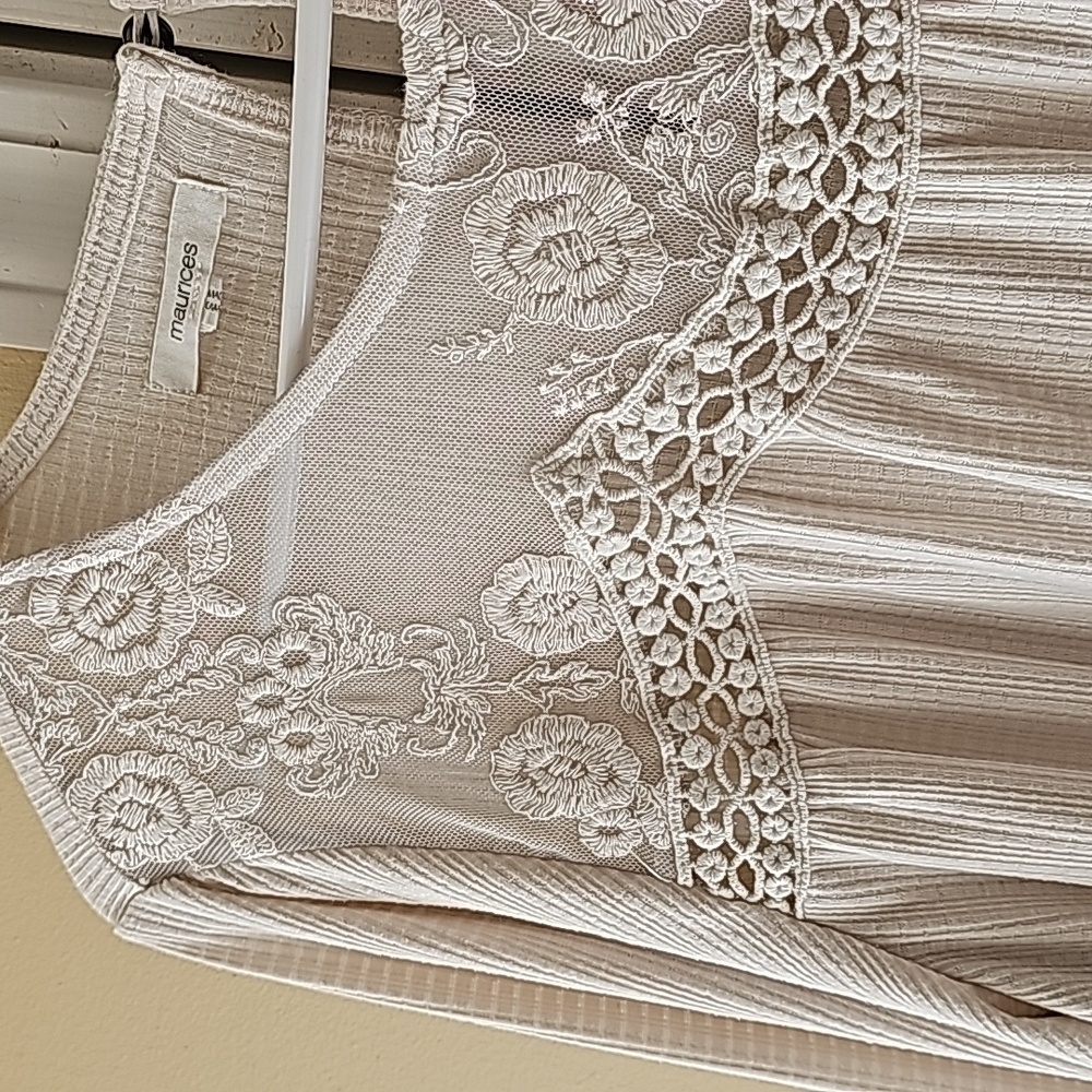 Blouse - Picture 2 of 2